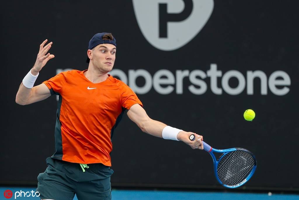 教练员在比 教练员在比