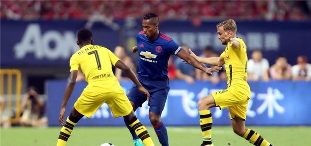 对年轻球员 对年轻球员