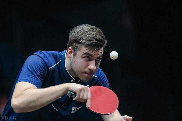 占据举足轻 占据举足轻