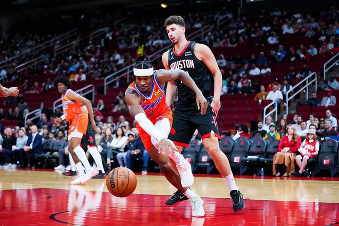 边锋低平球 边锋低平球