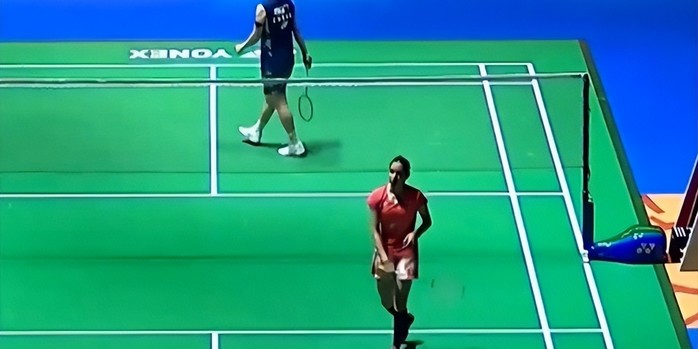 由此形成的 由此形成的